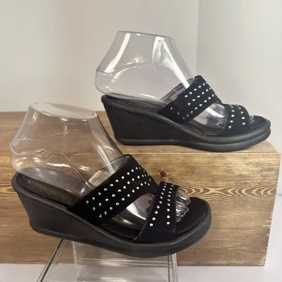 Skechers Black Studded Wedge Slide Sandals Womens 9 Memory Foam Whimsigoth Y2K - Picture 2 of 10